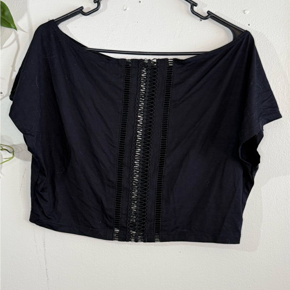 Black reversible crop top